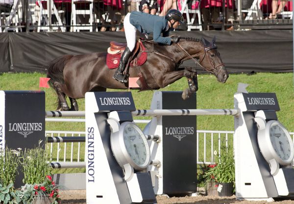 Daniel Bluman Prevails Over Lucy Deslauriers at International Bromont promo image