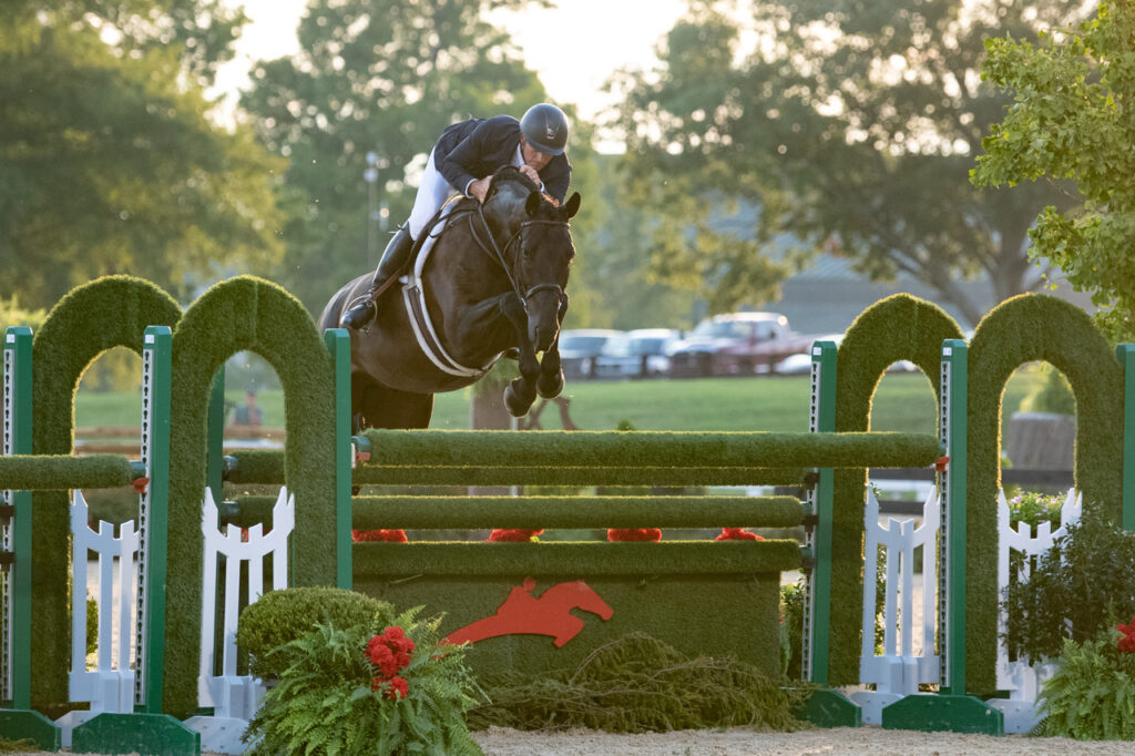 Hunt Tosh Autograph 2022 USHJA International Hunter Derby Championship