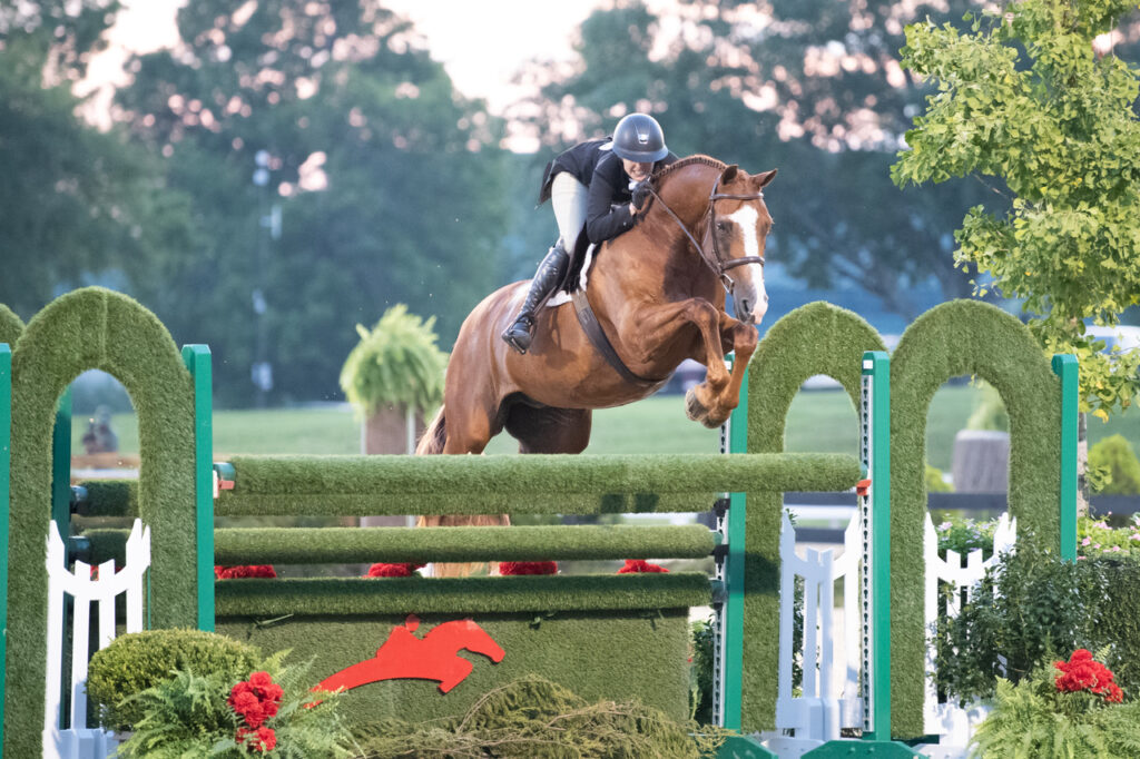 Hannah Isop Red Ryder 2022 USHJA International Hunter Derby Championship
