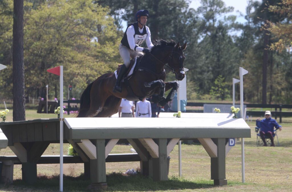 Stable View CCI4*-S Coleman and Chin Tonic HS